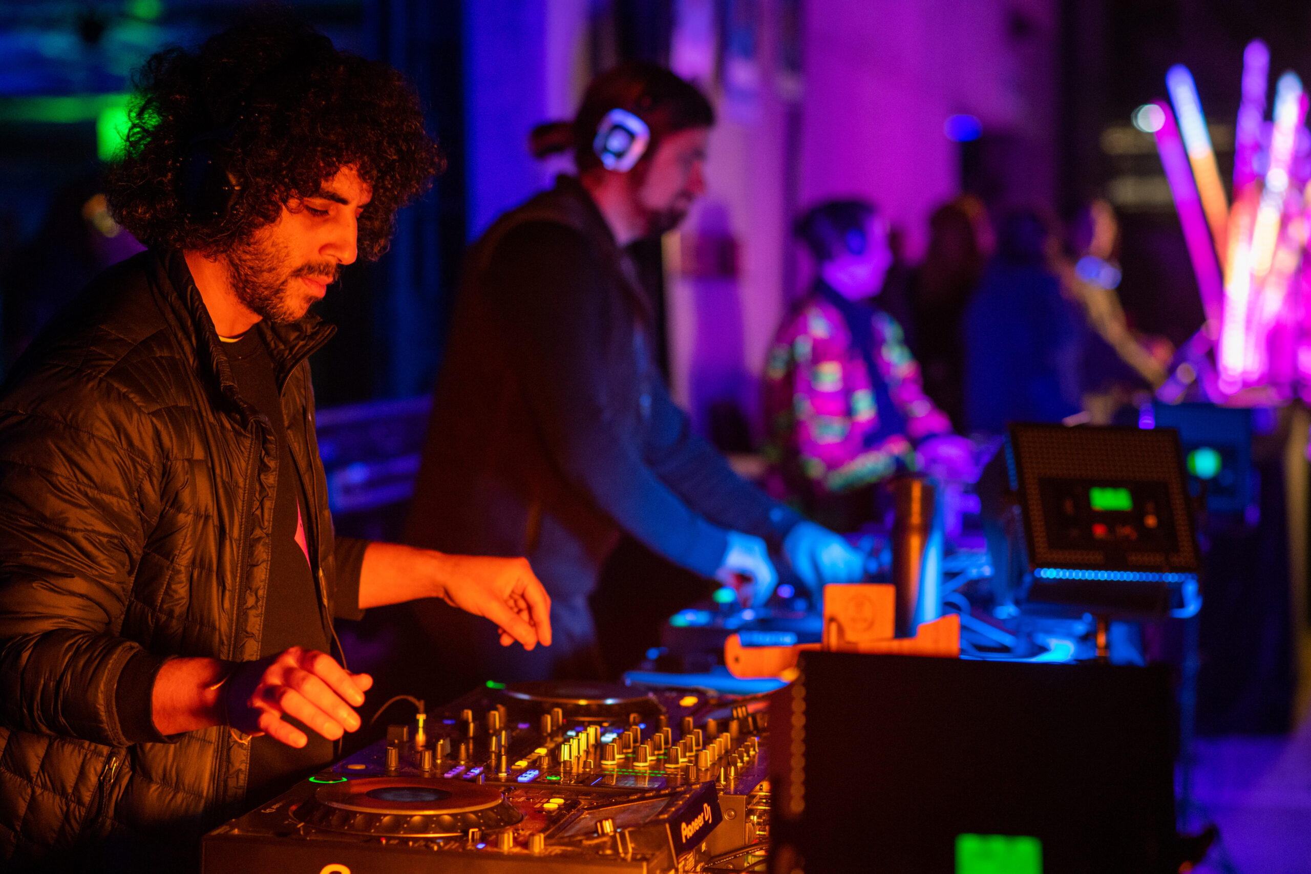 【レコード】SLYSTHAVE + DJ CENTER DISCO E CULT Join and Dance: FUN LUV'N DJs at Silent Disco at Electric Blocks