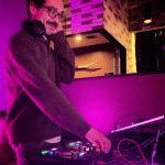 djMOM